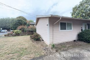 4003 Se 28th Pl - Photo 1 of 1