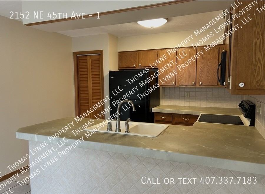 2152 Ne 45th Ave #1 - Photo 2 of 16