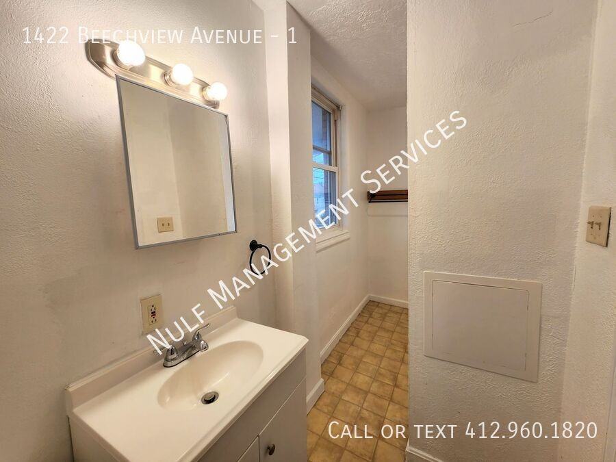 1422 Beechview Ave #1 - Photo 4 of 5