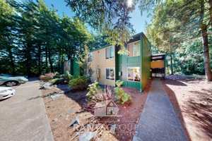 featured image of 2323 Burbank Ave Nw