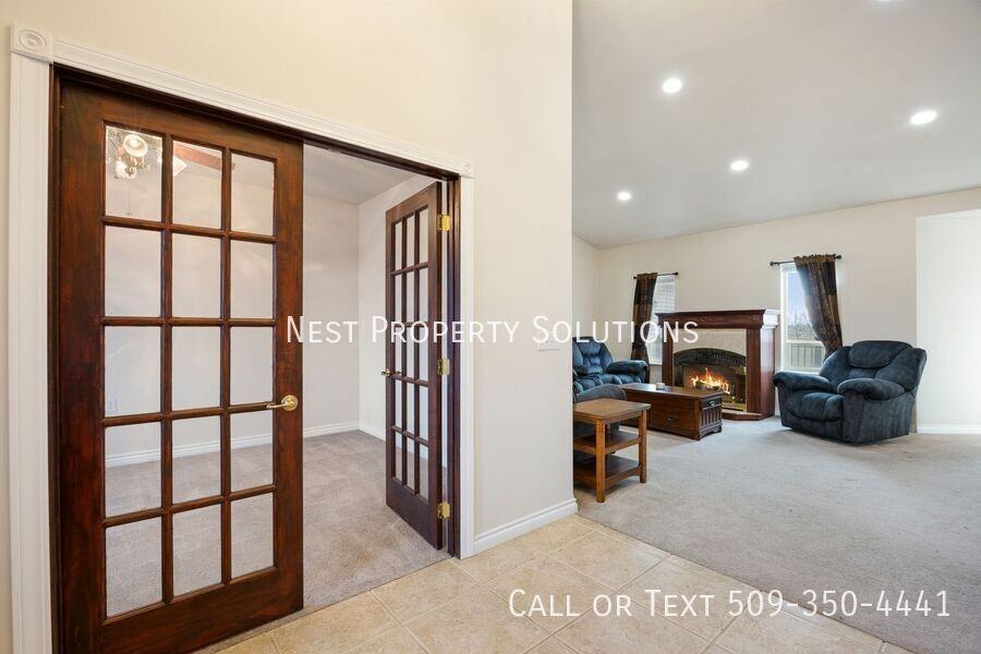 12049 Baseline Rd E - Photo 5 of 32