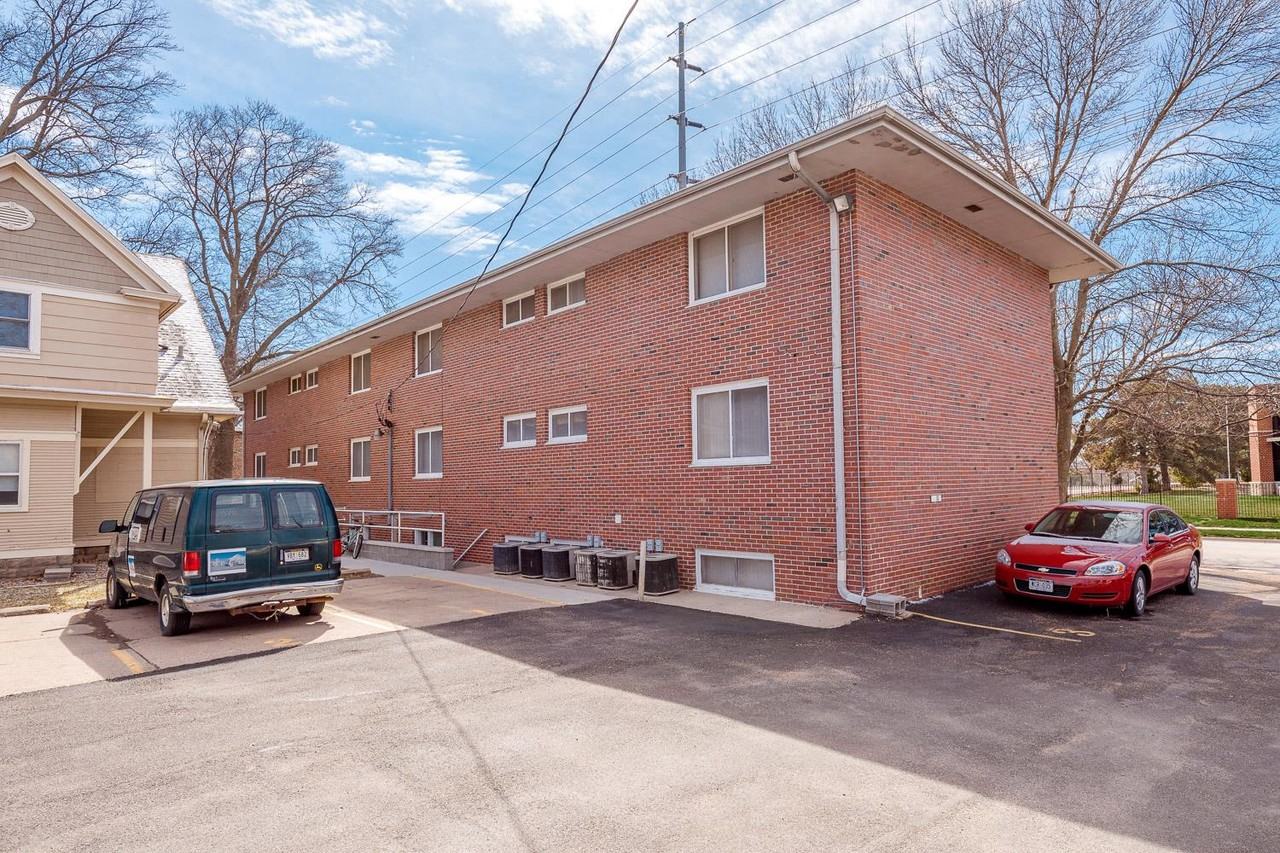 2500 N 56th St #01 - Photo 4 of 13