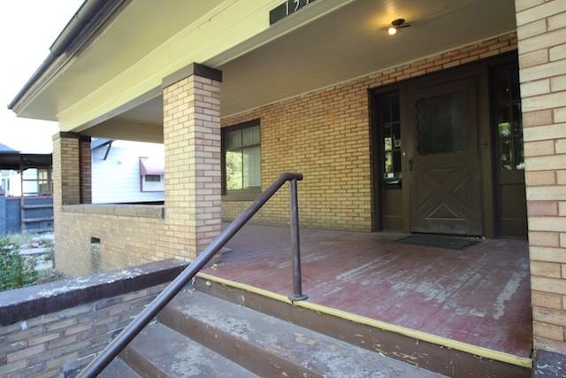 1519 E St - Photo 4 of 26