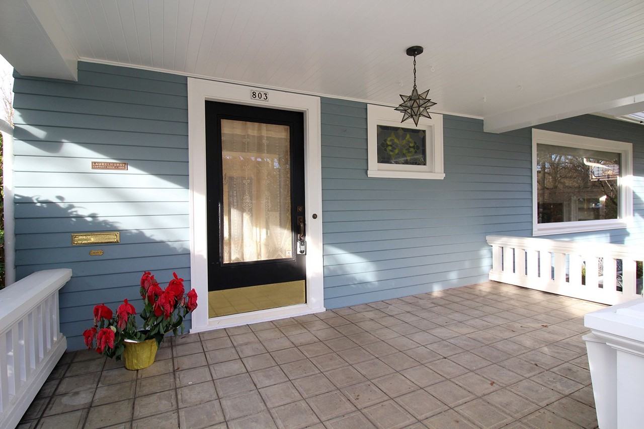 803 Ne Laurelhurst Pl - Photo 2 of 37