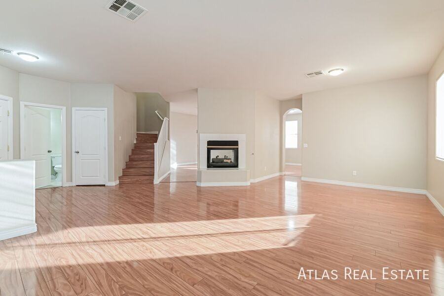 4009 Bella Palermo Way - Photo 4 of 39
