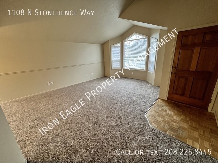 1108 N Stonehenge Way - Photo 3 of 15