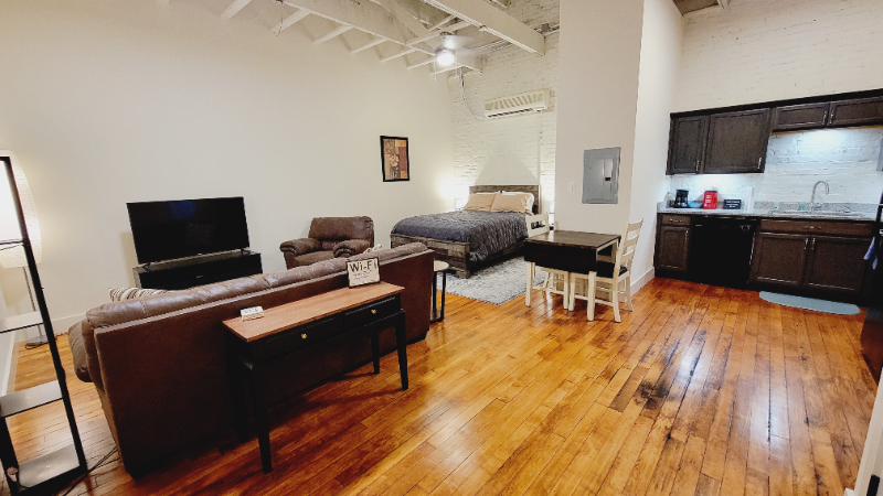 722 Commerce St #303 - Photo 2 of 8