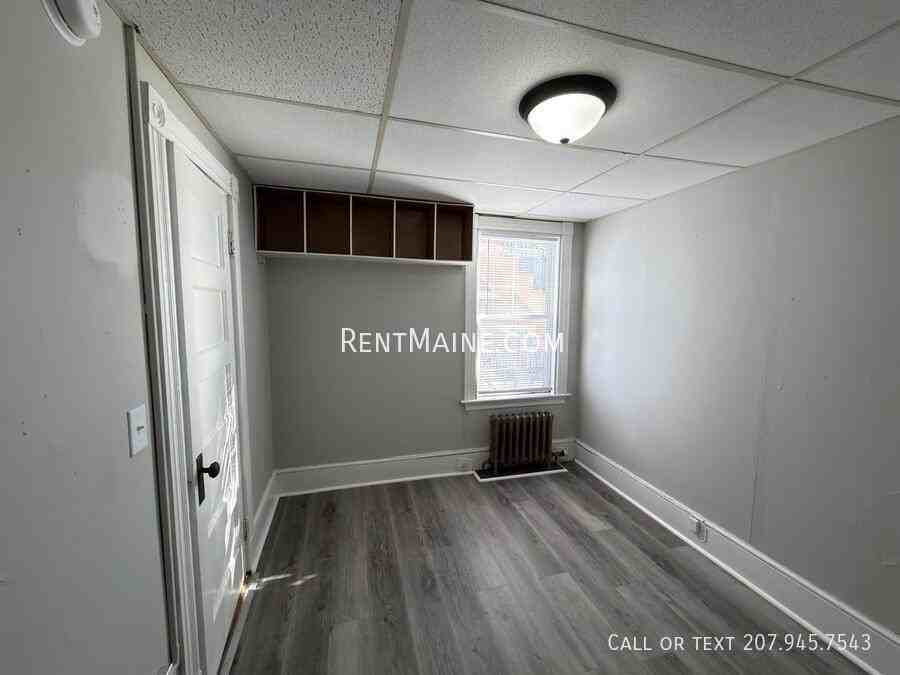 9 Catell St #5 - Photo 6 of 7