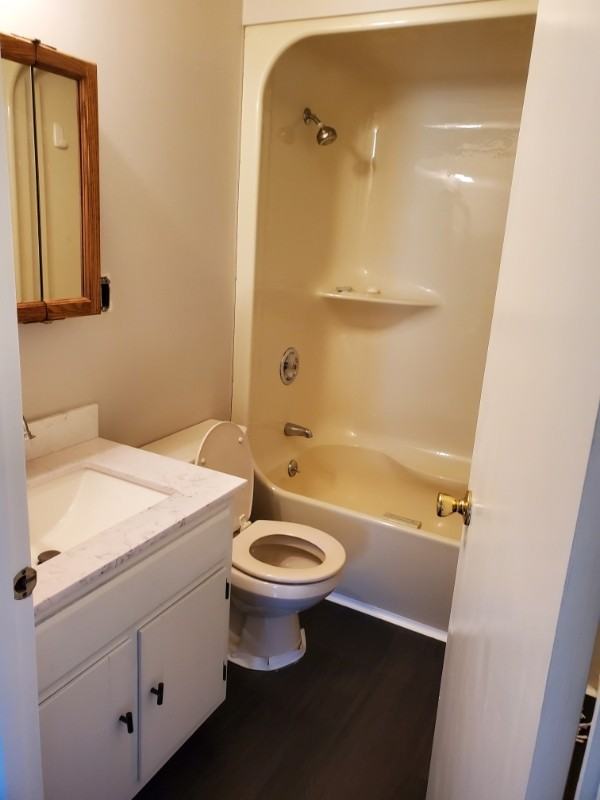 519 W Superior St #3 - Photo 2 of 7