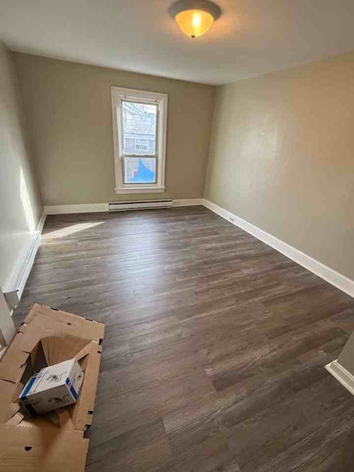 2 Noble Ave - Photo 6 of 21