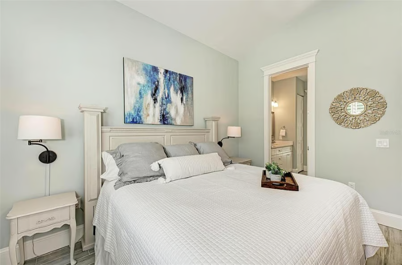 701 21st St W - Photo 5 of 11