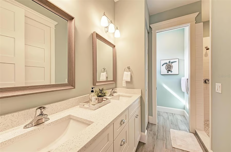 701 21st St W - Photo 6 of 11