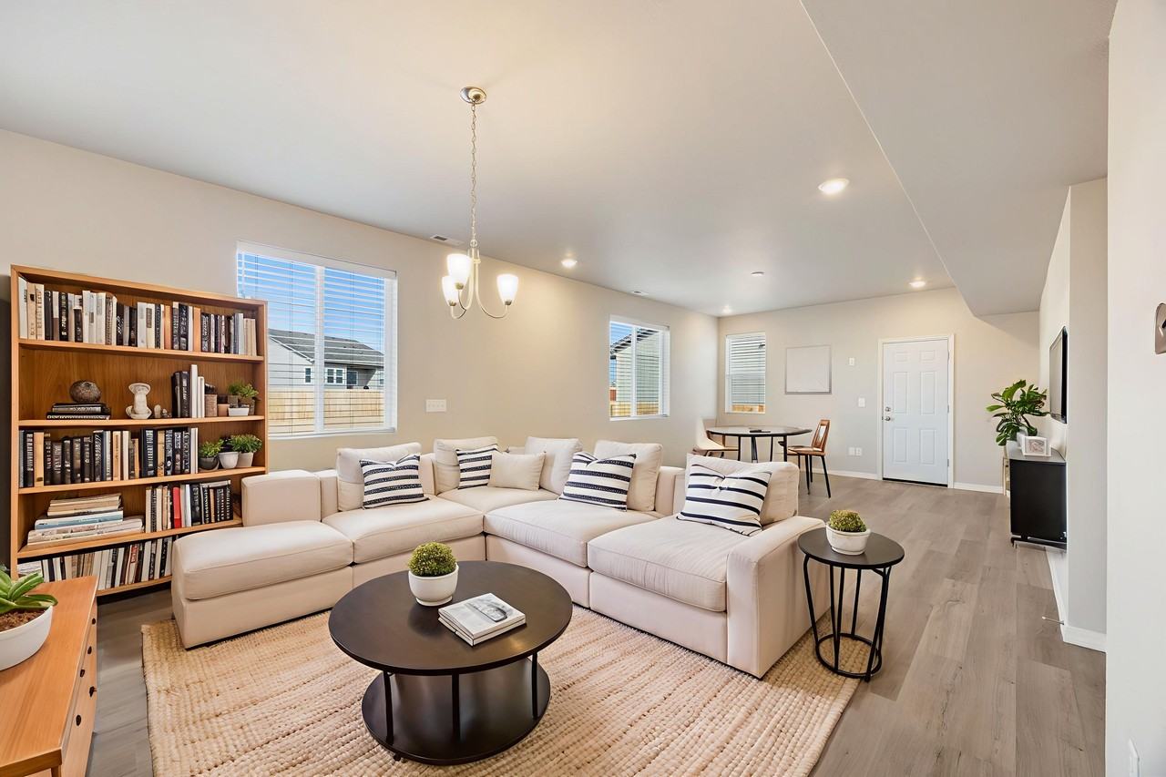 10886 Rolling Peaks Dr - Photo 3 of 34