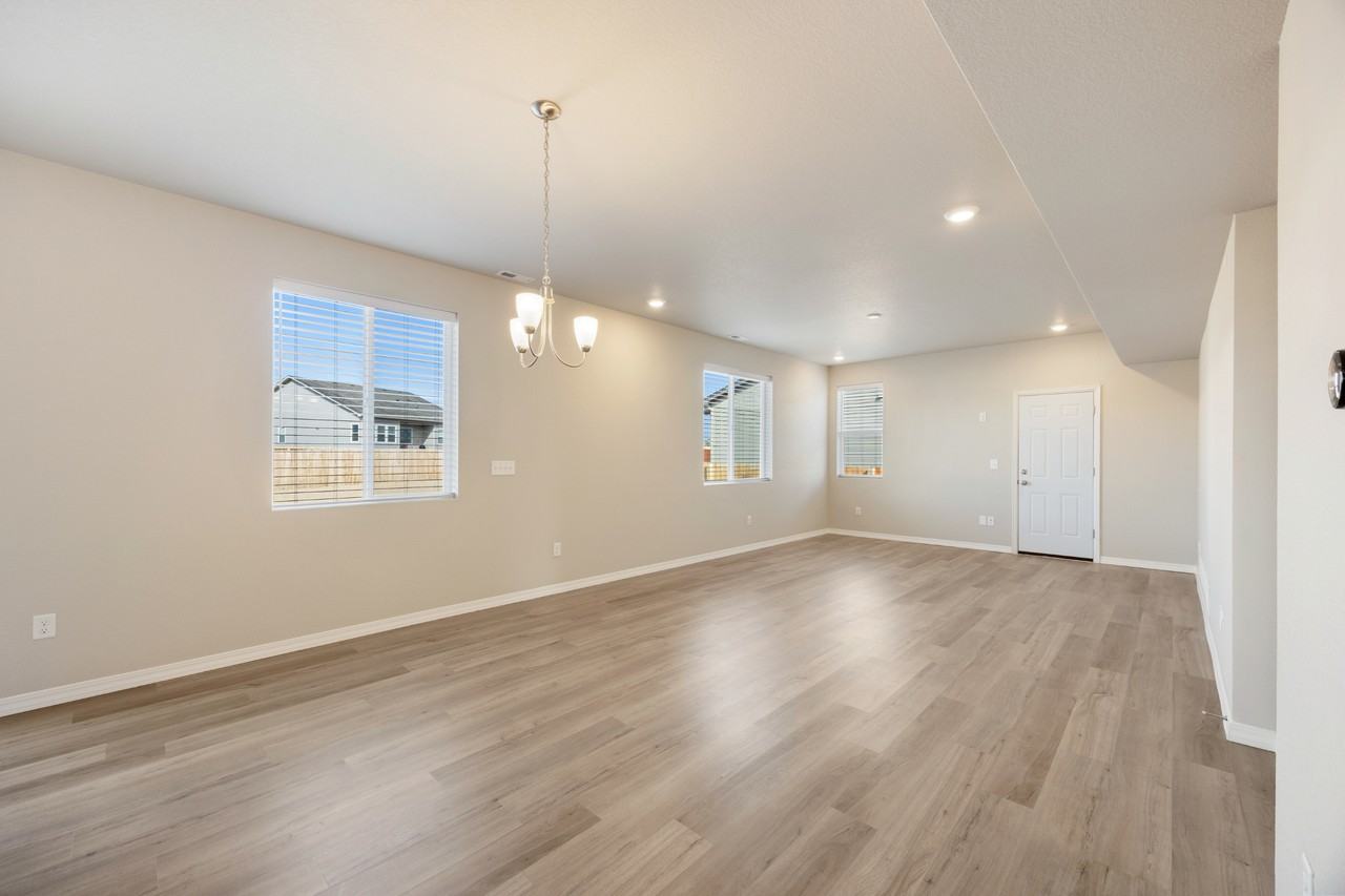 10886 Rolling Peaks Dr - Photo 4 of 34