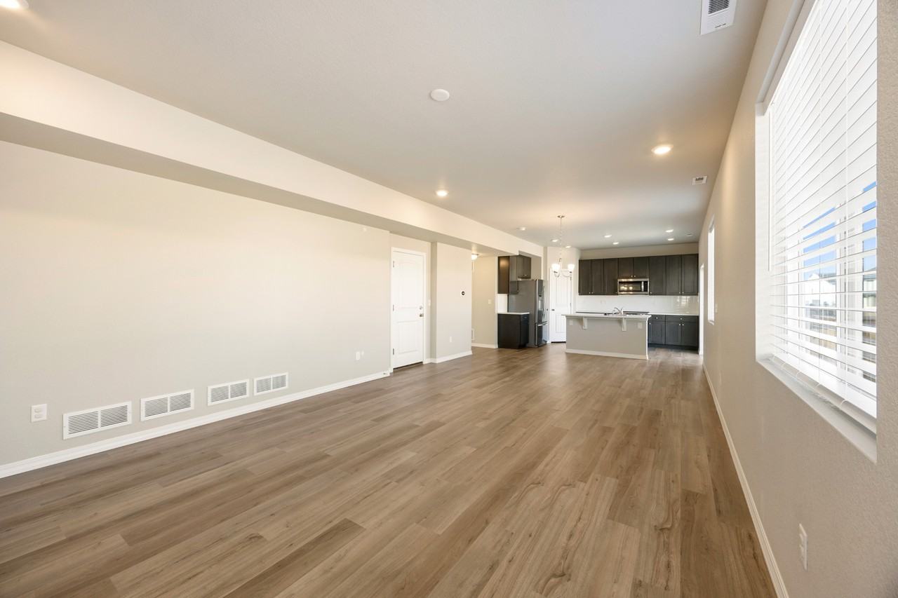 10886 Rolling Peaks Dr - Photo 5 of 34