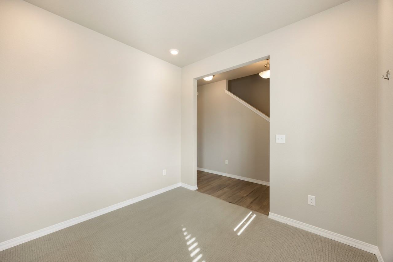 10886 Rolling Peaks Dr - Photo 6 of 34