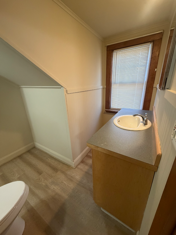 190A Hoskins Rd - Photo 2 of 30