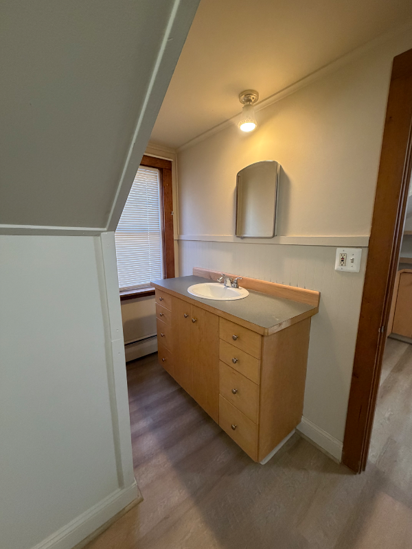 190A Hoskins Rd - Photo 6 of 30