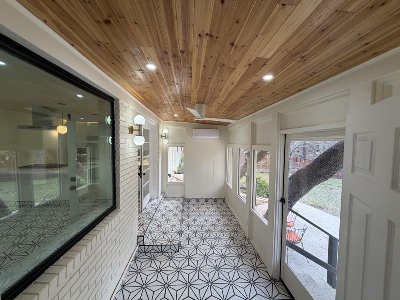 2010 Parhaven Dr - Photo 4 of 13