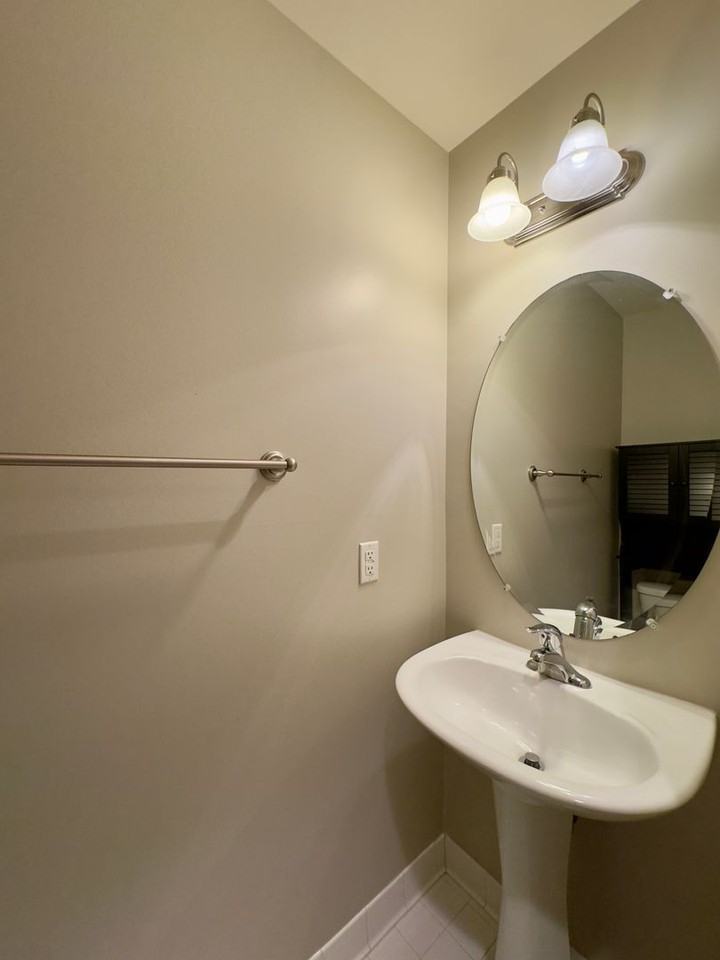 124 N Duncan St - Photo 7 of 35