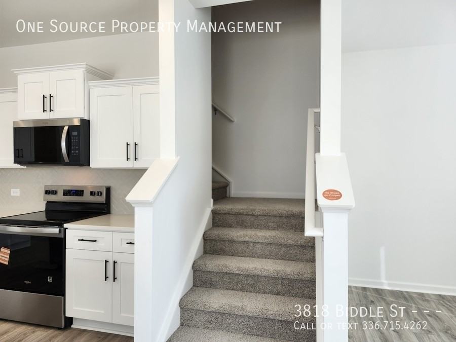 3818 Biddle St - - Photo 5 of 15