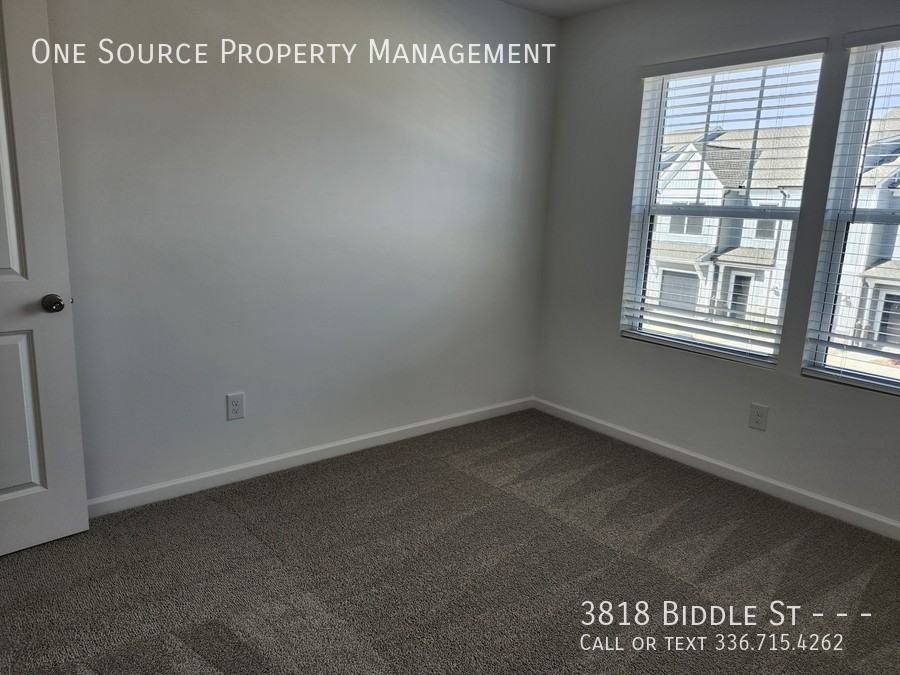 3818 Biddle St - - Photo 7 of 15