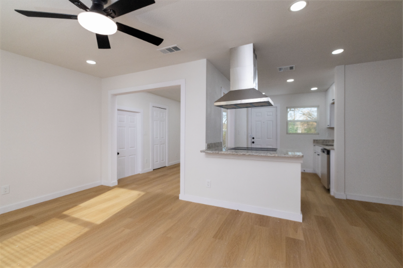 3501 Canyon Ridge Ave - Photo 2 of 8