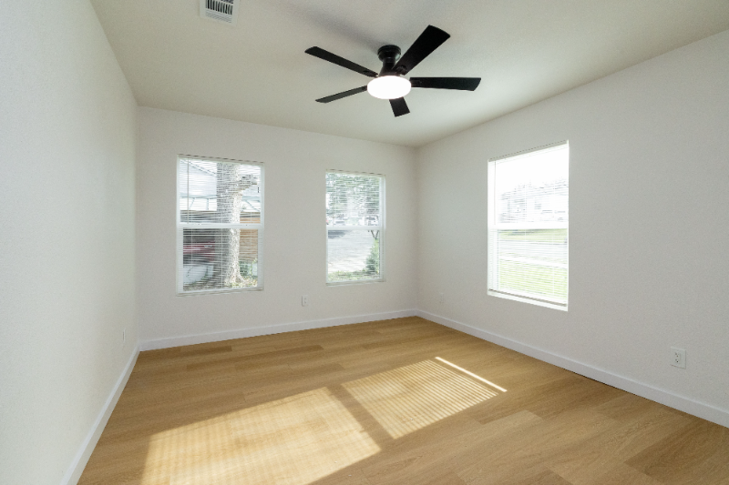 3501 Canyon Ridge Ave - Photo 5 of 8