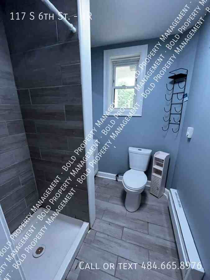 117 S 6th St #1R - Photo 4 of 6