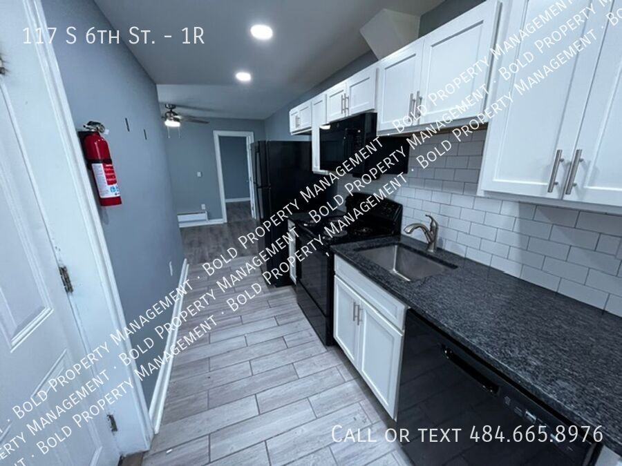 117 S 6th St #1R - Photo 6 of 6