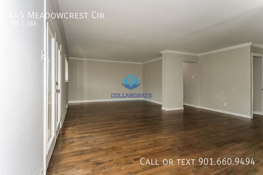 445 Meadowcrest Cir - Photo 3 of 11