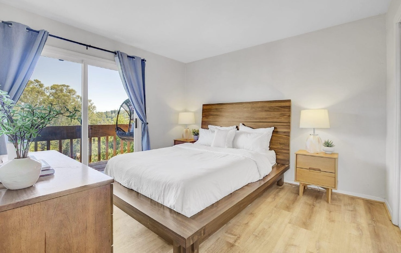 317 Seymour Ln - Photo 3 of 6