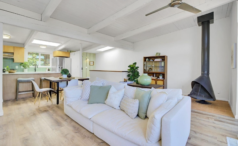 317 Seymour Ln - Photo 5 of 6