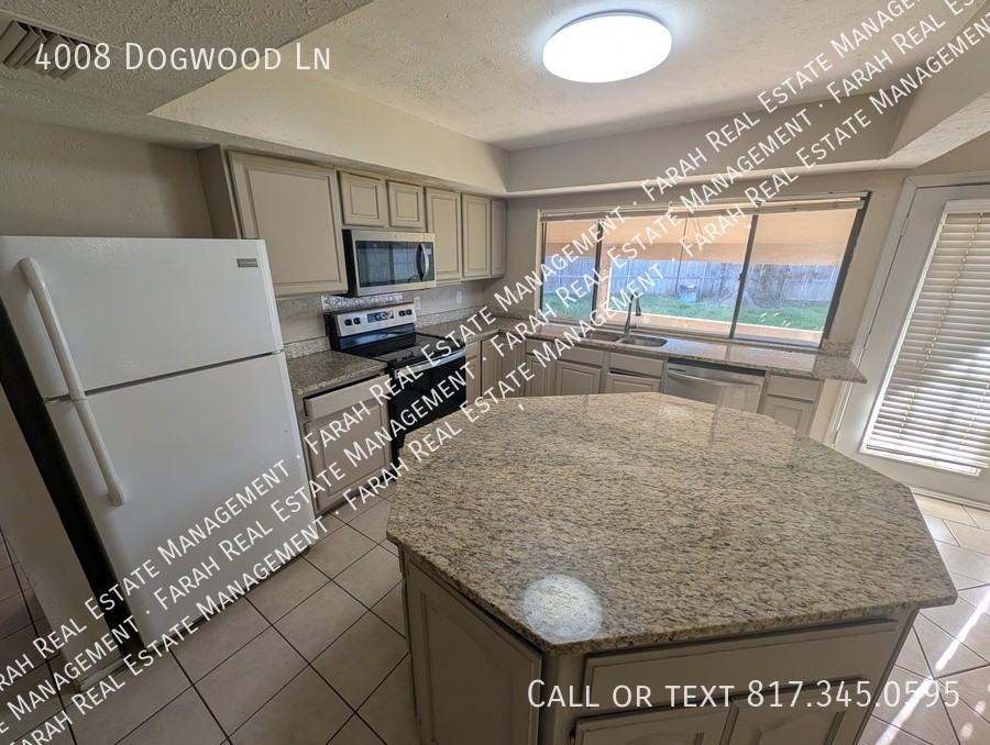 4008 Dogwood Ln - Photo 6 of 22