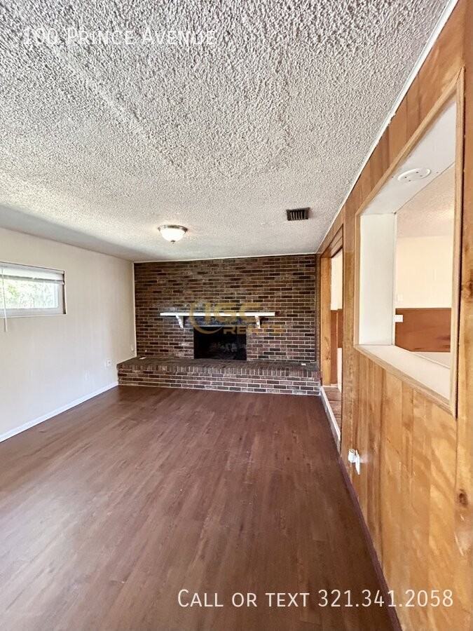 100 Prince Ave - Photo 6 of 18