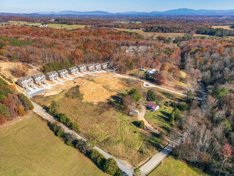 381 Hungry Hollow Rd Se - Photo 5 of 13