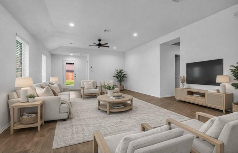 21430 Sacred Grove St - Photo 2 of 15