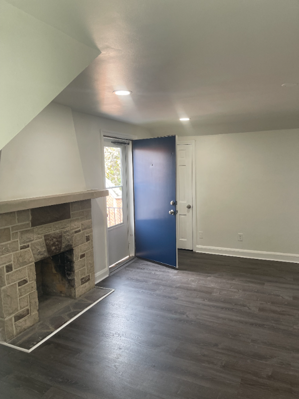 701 Academy Rd #2FL - Photo 5 of 17