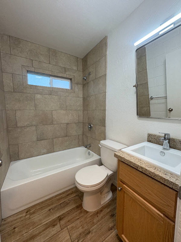 109 8th St #101 - Photo 5 of 7