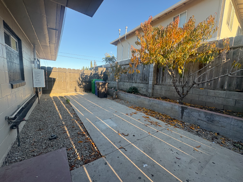 109 8th St #101 - Photo 7 of 7