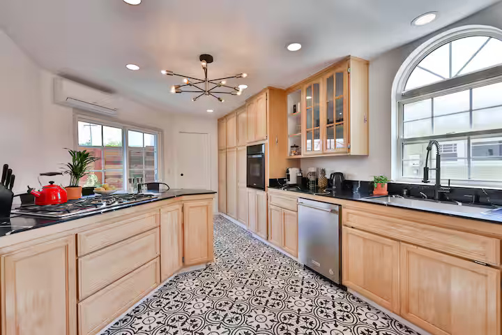 3407 N Mountain View Dr - Photo 7 of 33