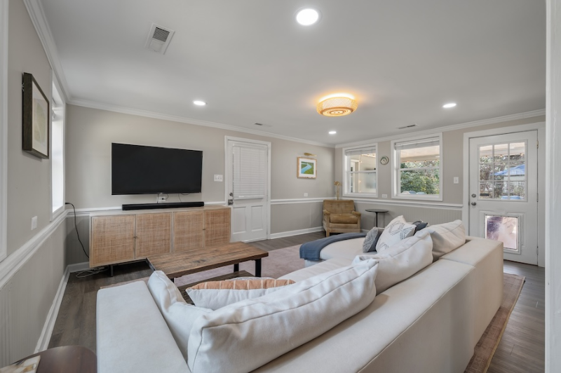 1 Paula Dr - Photo 5 of 22