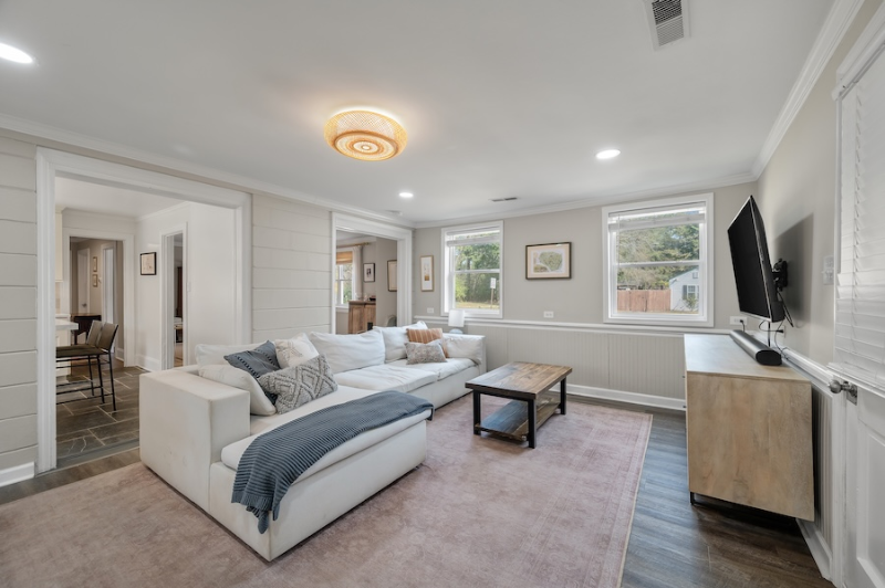 1 Paula Dr - Photo 6 of 22