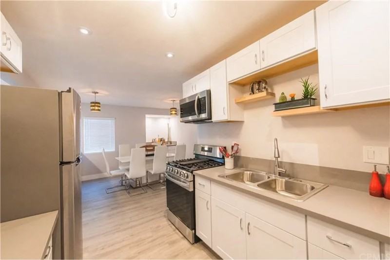 12426 S Vermont Ave #B - Photo 3 of 15