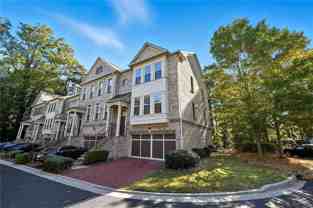 3655 E Paces Walk Ne - Photo 1 of 1