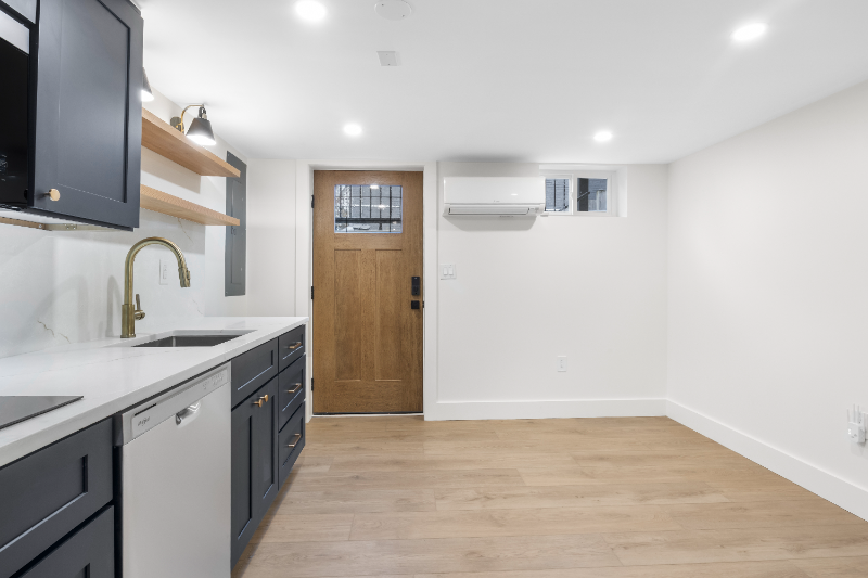 5703 Fenwick Dr - Photo 5 of 12