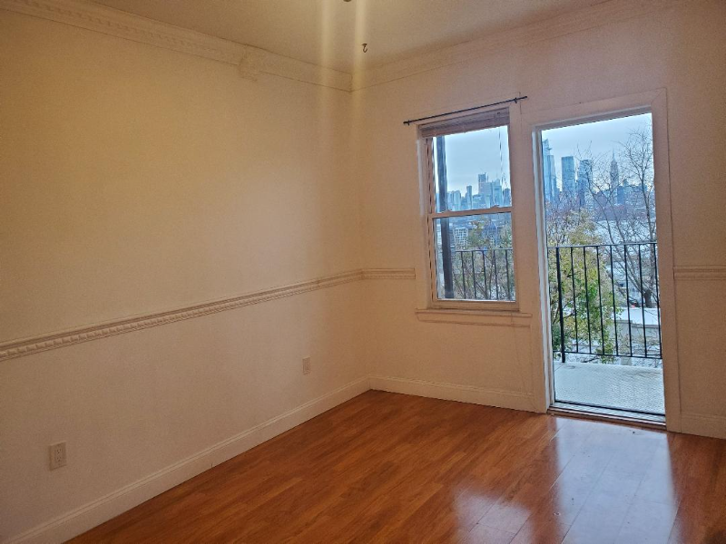 1012 Palisade Ave #2 - Photo 5 of 19