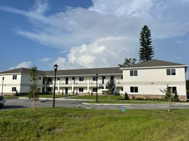 1935 Avenue O Sw #204