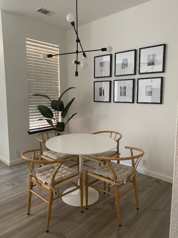 2743 Hyde Park Dr - Photo 2 of 10