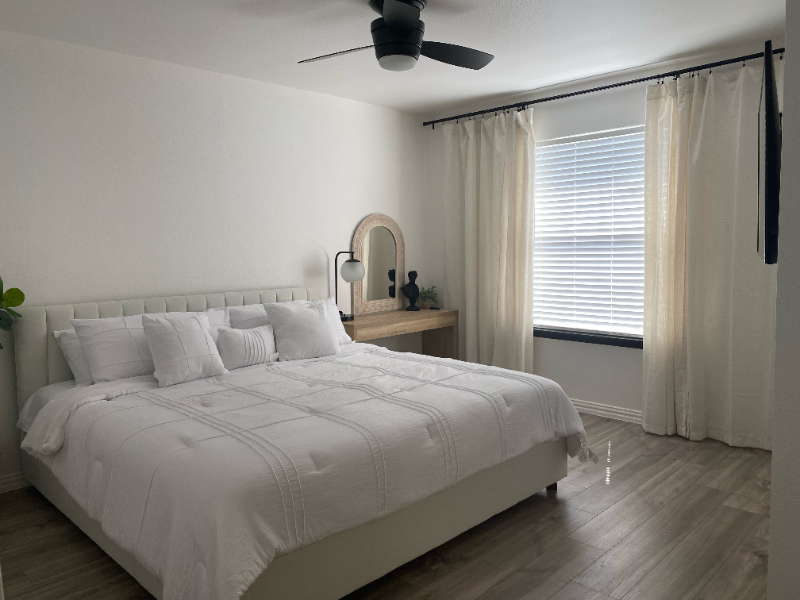 2743 Hyde Park Dr - Photo 7 of 10